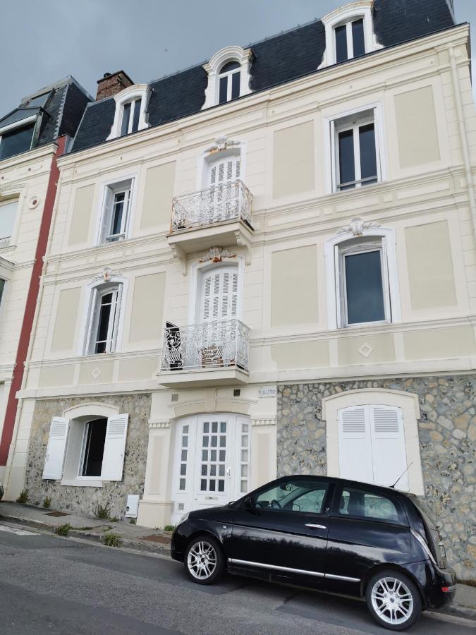 Apartamento Les Pieds Dans L'Eau Trouville-sur-Mer Exterior foto